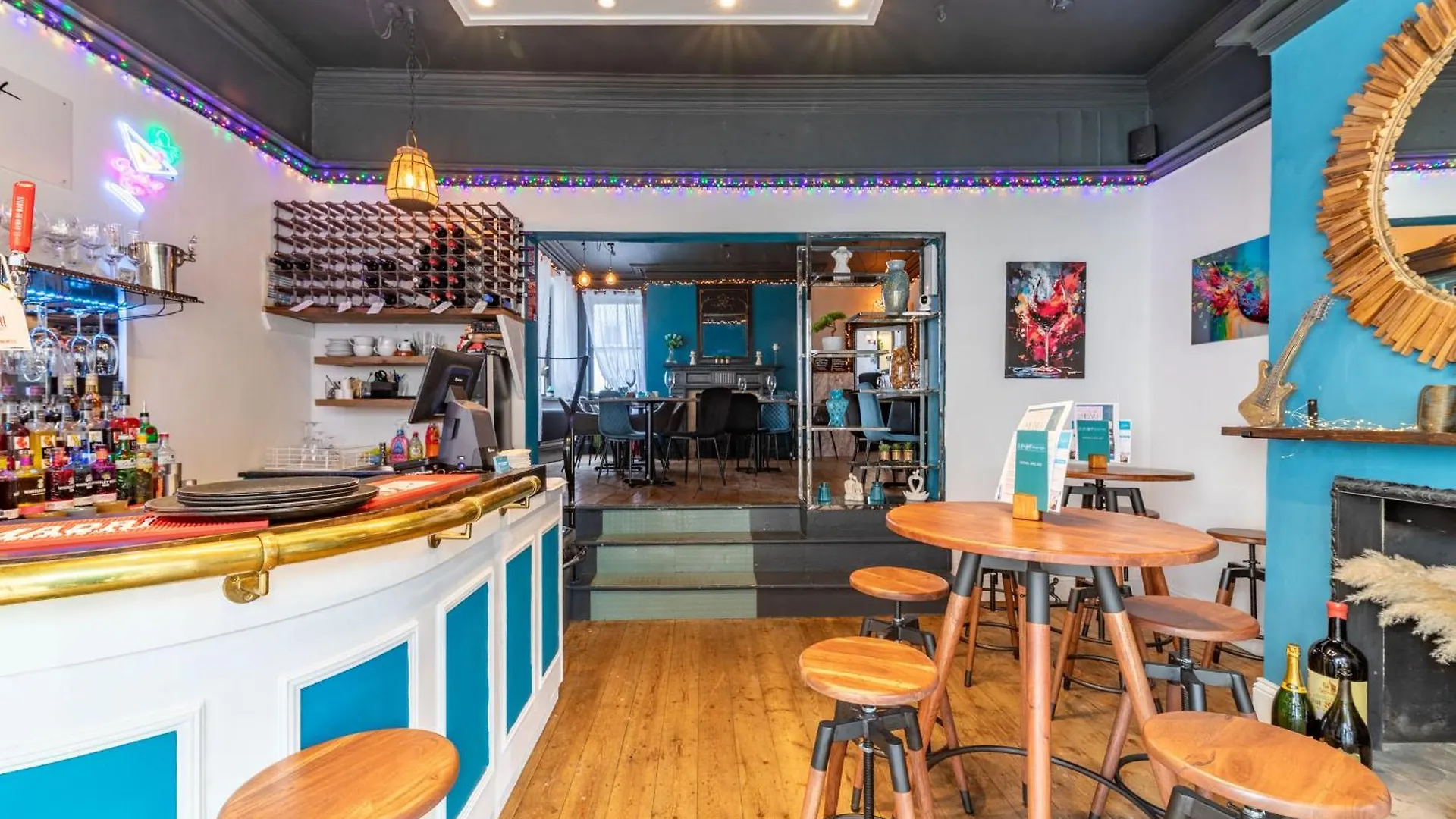 Mademoiselle'S Boutique Holiday Accommodation Whitby
